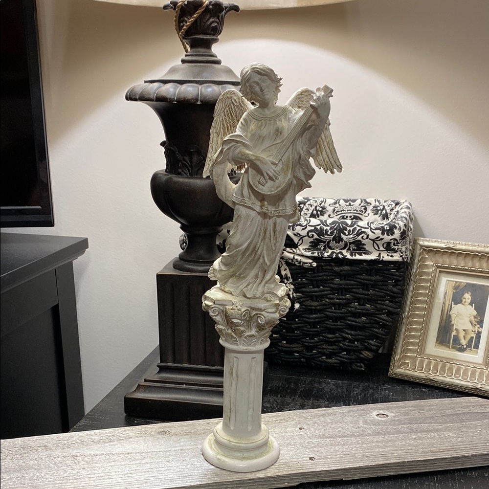 Elegant Unicorn Mdse. Corp. Dallas Angel Figurine on Pedestal!!